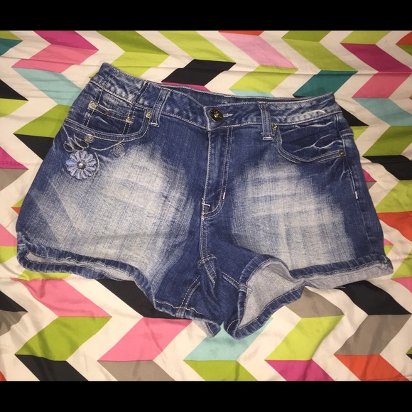 High waisted shorts - Picture 1 of 2
